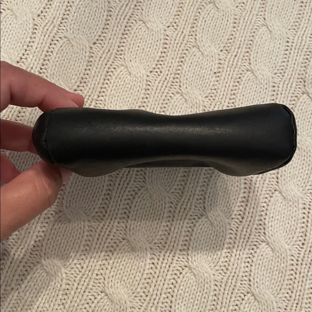 Buxton velvet touch cowhide black leather double clasp coin purse w/ side pocket - Picture 6 of 9